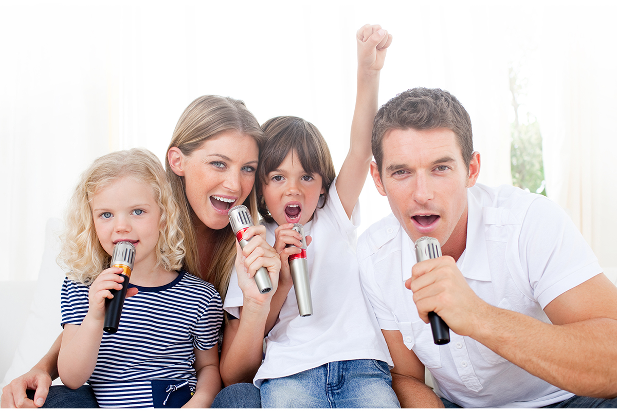 Cải thiện tình cảm gia đình nhờ mua dàn karaoke