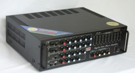 Giá loa amply California PRO 568E đang hạ nhiệt