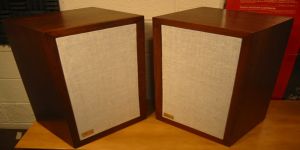 Nên chọn dòng loa nào để nghe nhạc vàng ?