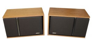 Những yếu tố ảnh hưởng đến giá loa karaoke bãi