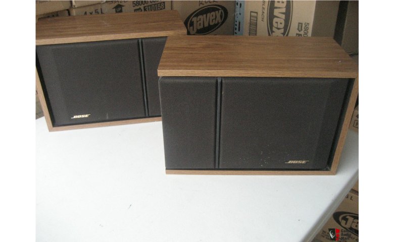 Loa Bose 301 seri II