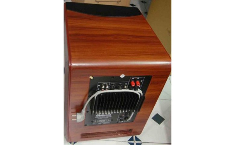 LOA SUB B&W PRO 604G