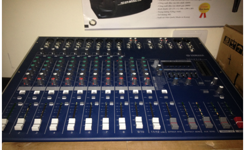 Mixer Yamaha MG12/4 USB