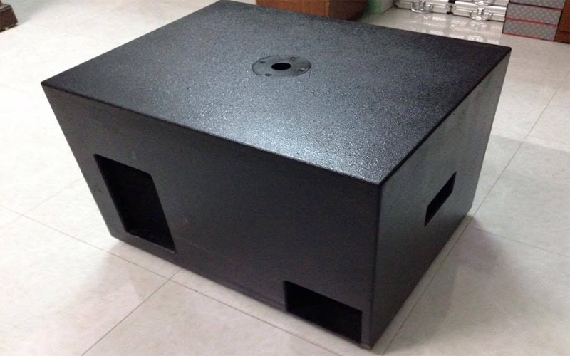 Loa sub Martin M1800